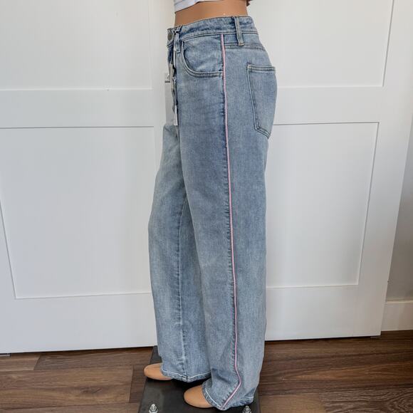 NWT-Francesca’s TGLA, Mid-Rise Straight Leg Jean w/ Pink Piping, Womens Size 26 - Picture 8 of 9